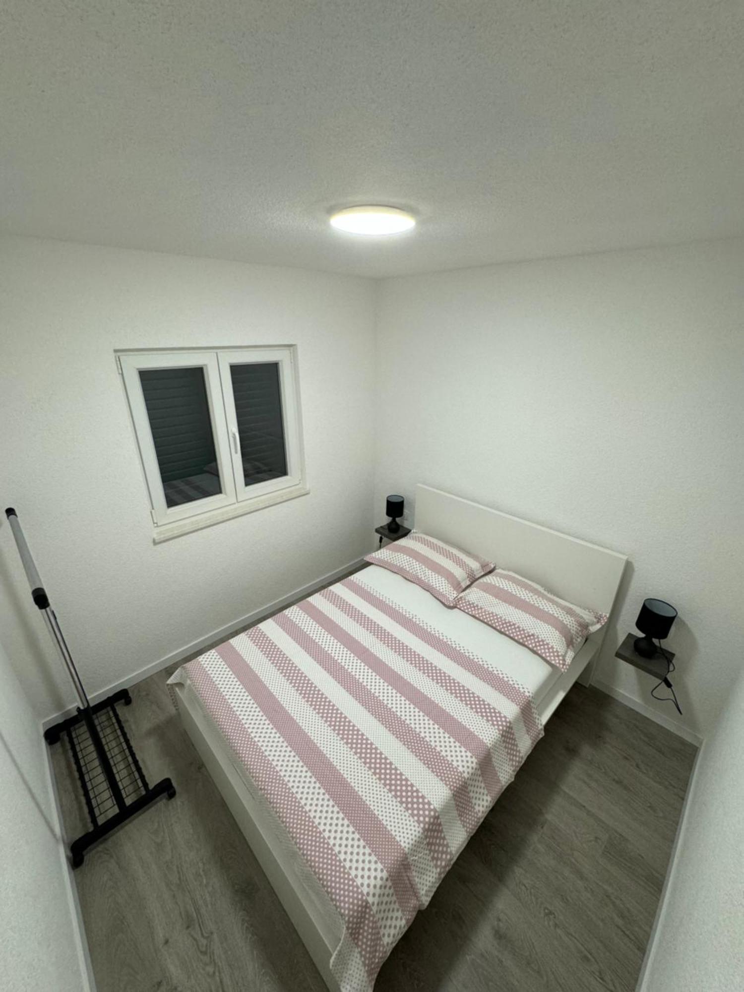 Apartment Koko Rogoznica  Exteriör bild